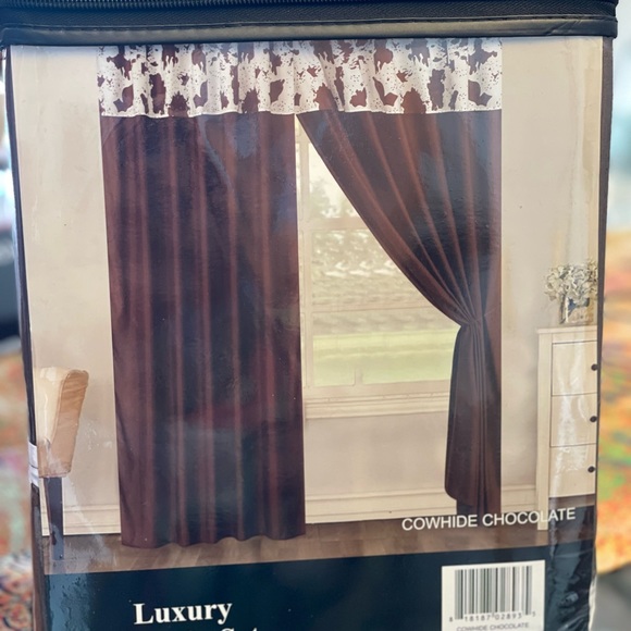 Brand new Cow print Luxury curtain set - Picture 2 of 2